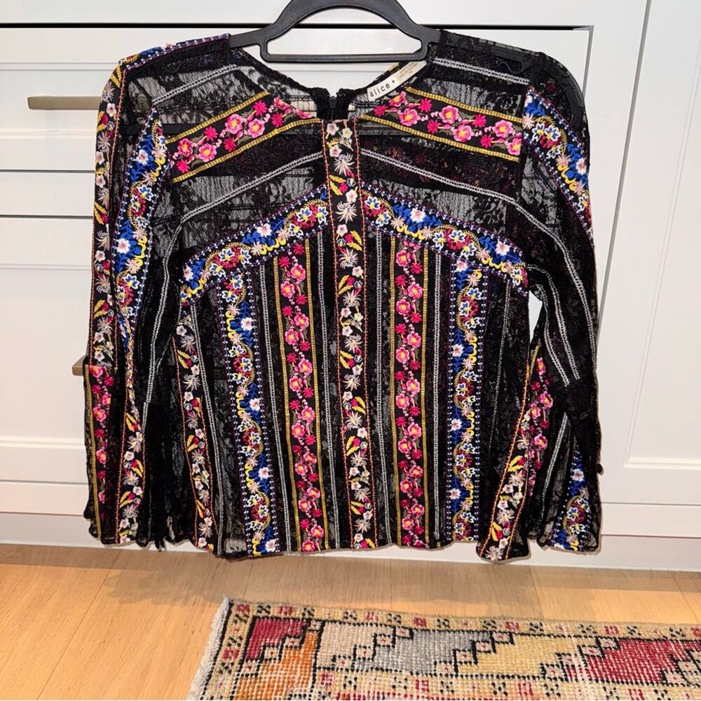 Alice and Olivia Larue Sheer Lace-Inset Top Small - Picture 5 of 10